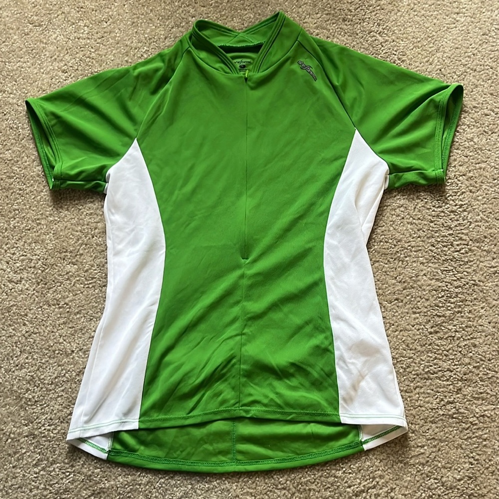 Women’s short sleeve half zip cycling top, size Medium, she beest